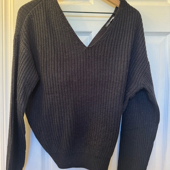 Fashion Nova Black V-Neck Sweater with Ribbed Knit - Picture 1 of 3